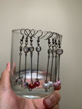 Unique one of kind delicate crystals Earrings
NOWT pick your color $10 EA